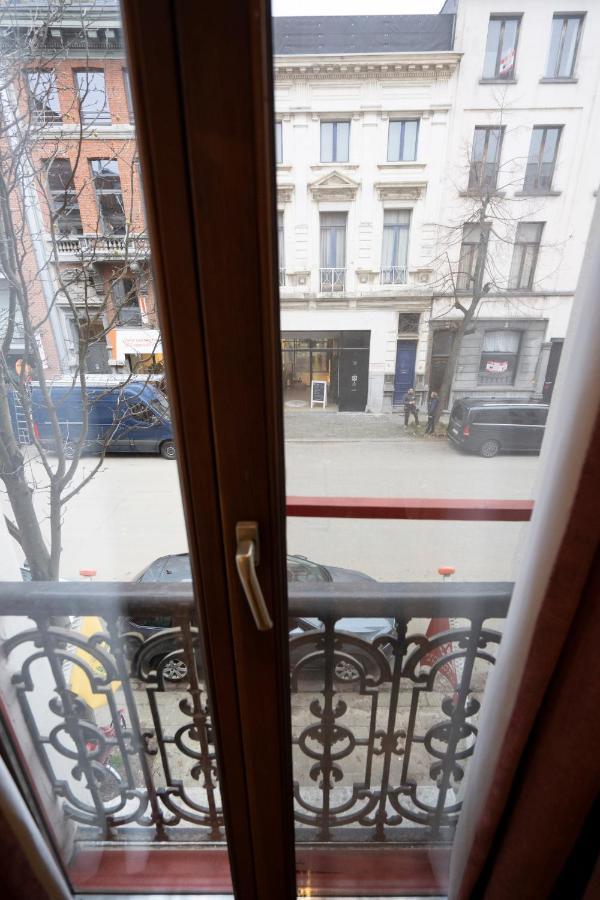 Because The Night City Lodge Antwerpen Exteriör bild
